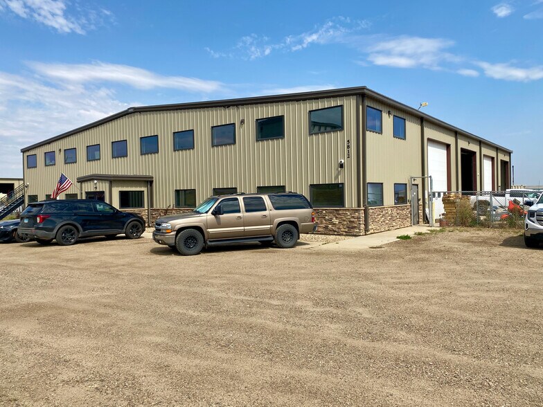 More Photos Of 5812 Jefferson Ln, Williston Service For Sale