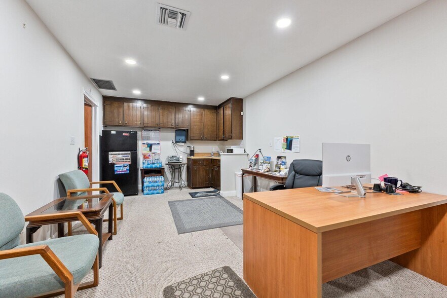 More Photos Of 1514 SE Port St Lucie Blvd, Port Saint Lucie Office Residential For Sale