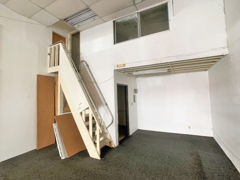 More Photos Of 1100-1106 S Los Angeles St, Los Angeles General Retail For Sale