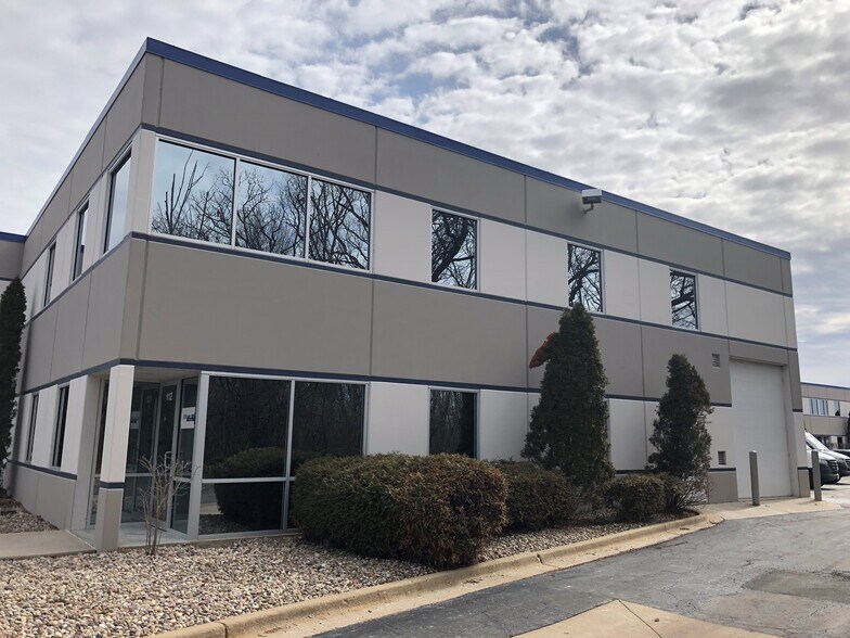 More Photos Of 1585 Beverly Ct, Aurora Warehouse For Lease