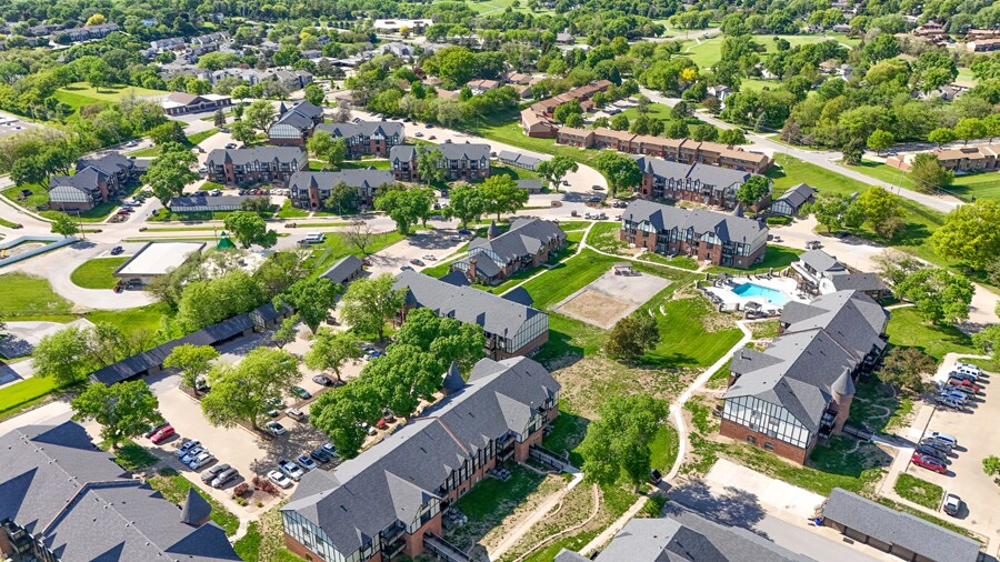 More Photos Of 10505 Evans Plz, Omaha Apartments For Sale