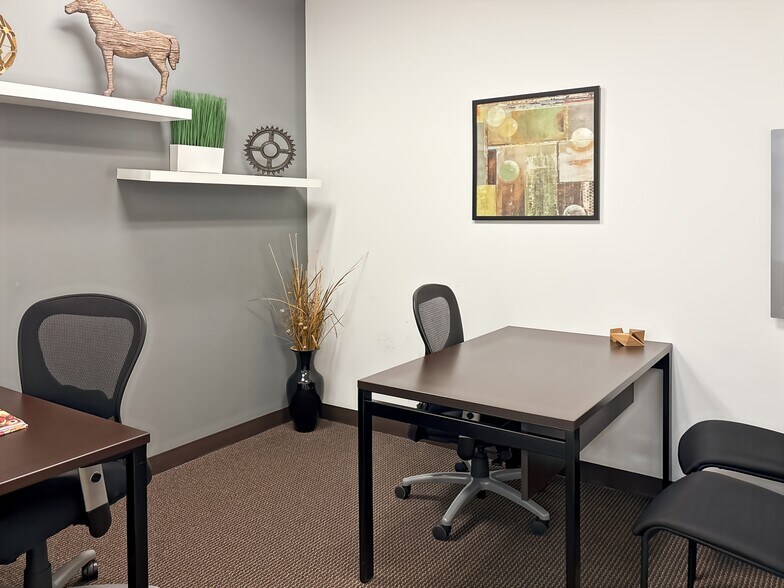 More Photos Of 2111-2283 S 67th St, Omaha Coworking Space