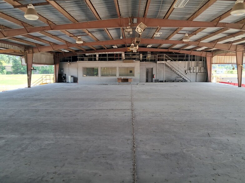 More Photos Of 1651 Kerr Dr, Jackson Unknown For Lease
