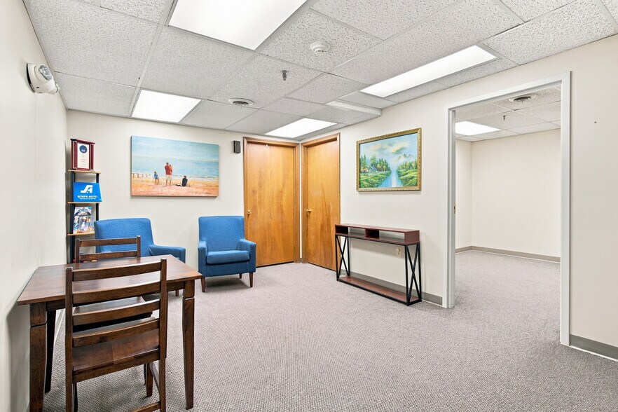 More Photos Of 33610 Solon Rd, Solon Office For Sale