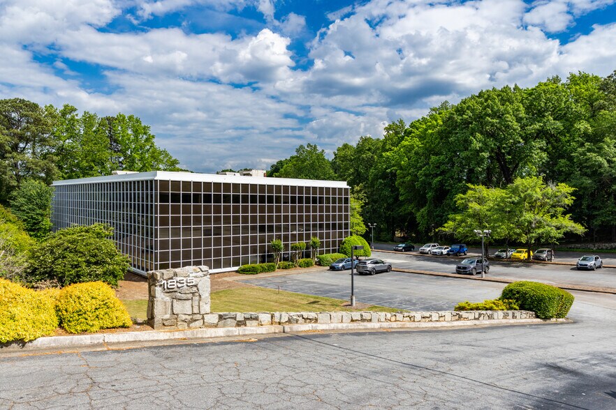 More Photos Of 1835 Savoy Dr, Atlanta Medical For Lease