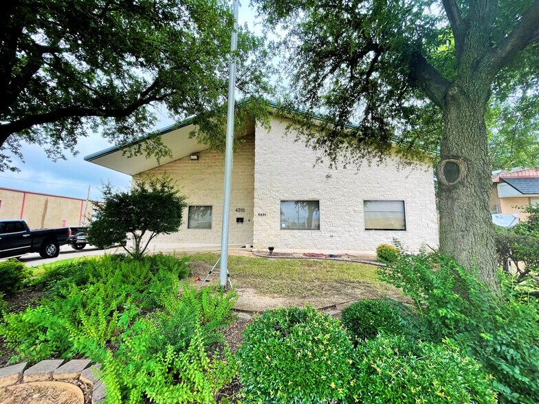 Primary Photo Of 4201 Clay Ave, Haltom City Warehouse For Lease