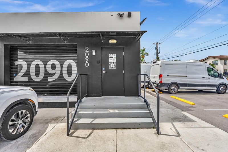More Photos Of 2080 NW 75th St, Miami Industrial For Lease