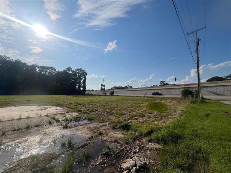 More Photos Of IH 10 and Sierra Rd, Vidor Land For Sale