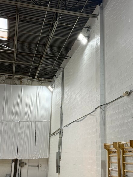 More Photos Of 3852 Dulles South Ct, Chantilly Industrial For Lease