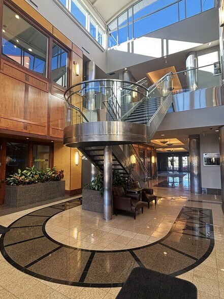 More Photos Of 126 W Sego Lily Dr, Sandy Office For Lease