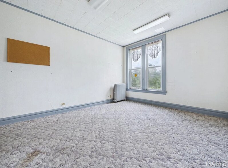 More Photos Of 2009 Seminary Rd, Alton Schools For Sale