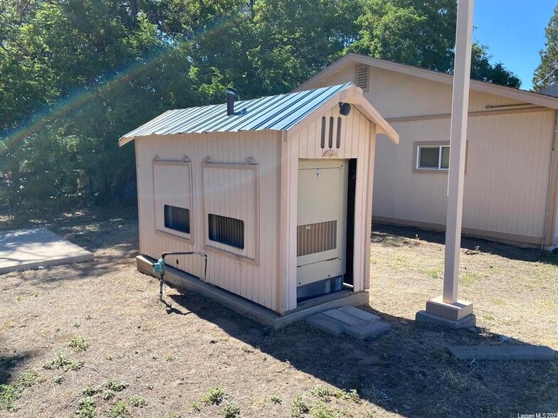 More Photos Of 103 Fair Dr, Susanville Industrial For Sale