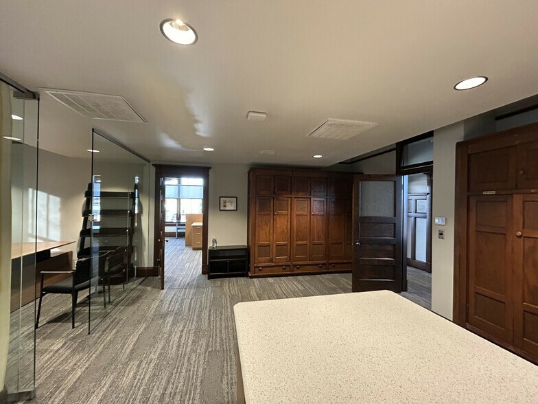 More Photos Of 600 E 7th St, Sioux Falls Police Fire Station For Lease