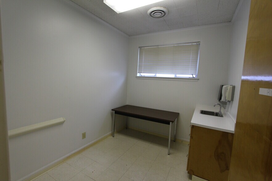 More Photos Of 1243 Ebenezer Rd, Rock Hill Medical For Lease