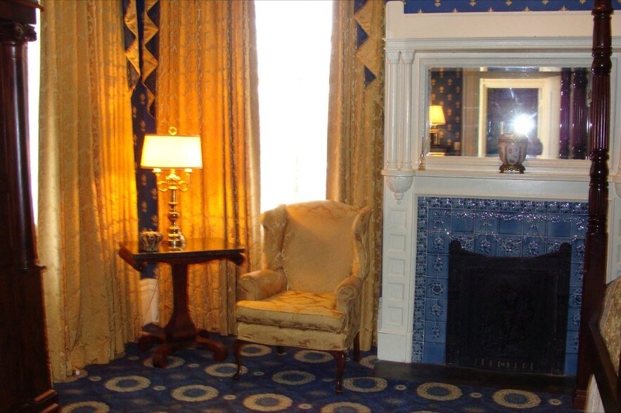 More Photos Of 201 N Pearl St, Natchez Hotel For Sale