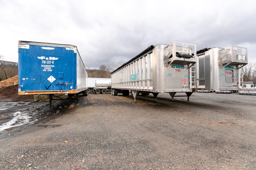 More Photos Of 56 US 46 Hwy, Columbia Distribution For Lease