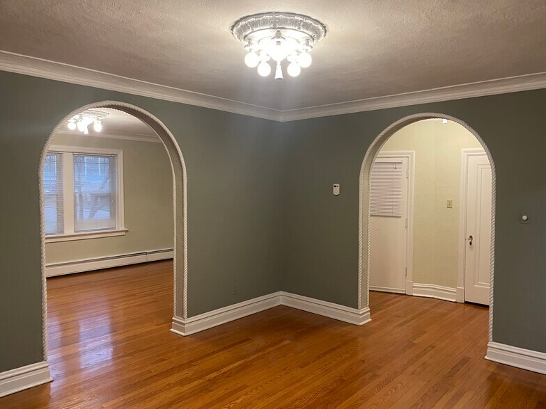 More Photos Of 7700 Shirley Dr, Clayton Apartments For Sale