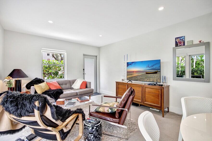 More Photos Of 625 NE 13th Ave, Fort Lauderdale Multifamily For Sale