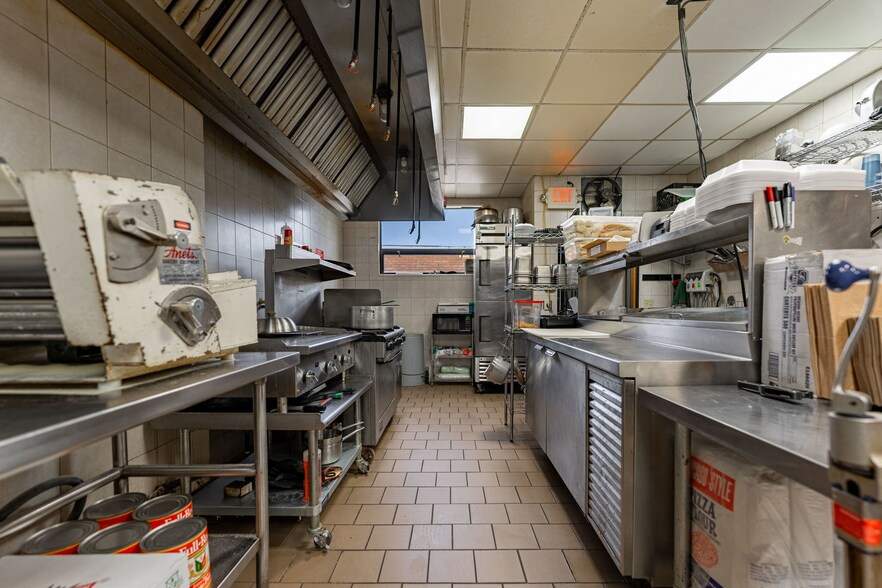 More Photos Of 132 N State St, Belvidere Restaurant For Sale