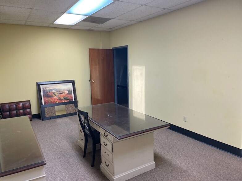 More Photos Of 876-878 Hillcrest Rd, Mobile Industrial For Sale