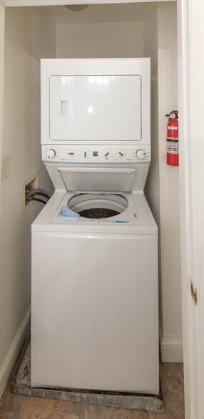 More Photos Of 2445 Lakeview Ave, Baltimore Apartments For Sale