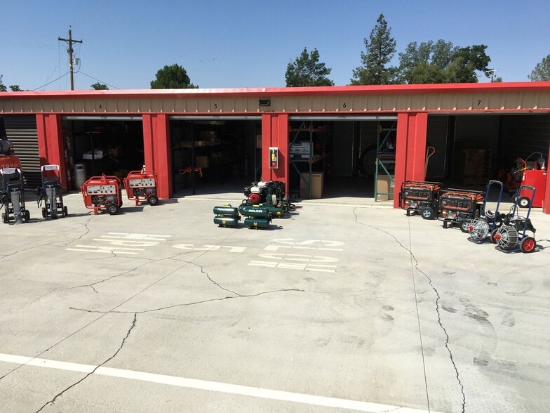 More Photos Of 30455 Auberry Rd, Prather Self Storage For Sale