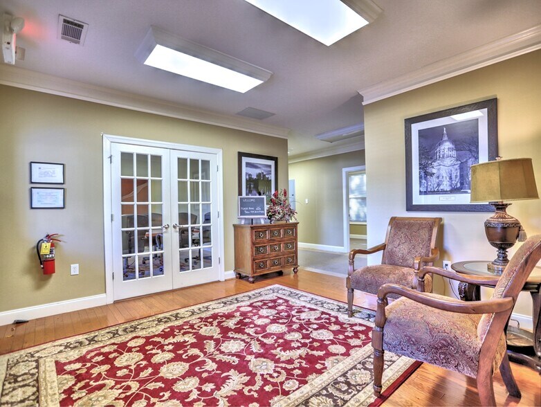 More Photos Of 2487 Cedarcrest Rd, Acworth Office For Lease