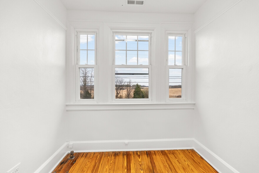 More Photos Of 15115 Forest Road, Forest Office For Lease