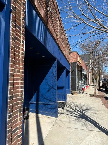More Photos Of 361 Huron Ave, Cambridge Storefront For Lease