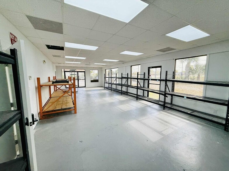 More Photos Of 1117 Saint Andrews Blvd, Panama City Industrial For Sale