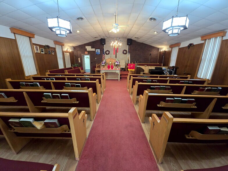 More Photos Of 8856 Greentop Rd, Lincoln Religious Facility For Sale