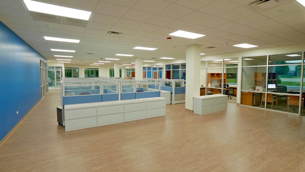 More Photos Of 2301 W Haven Ave, New Lenox Warehouse For Lease