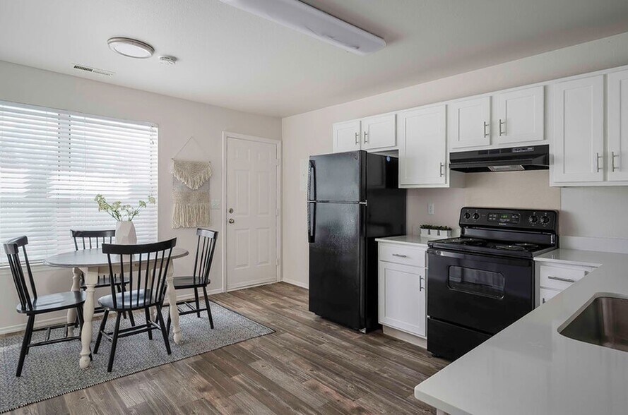 More Photos Of 275 S Fort Ln, Layton Apartments For Sale