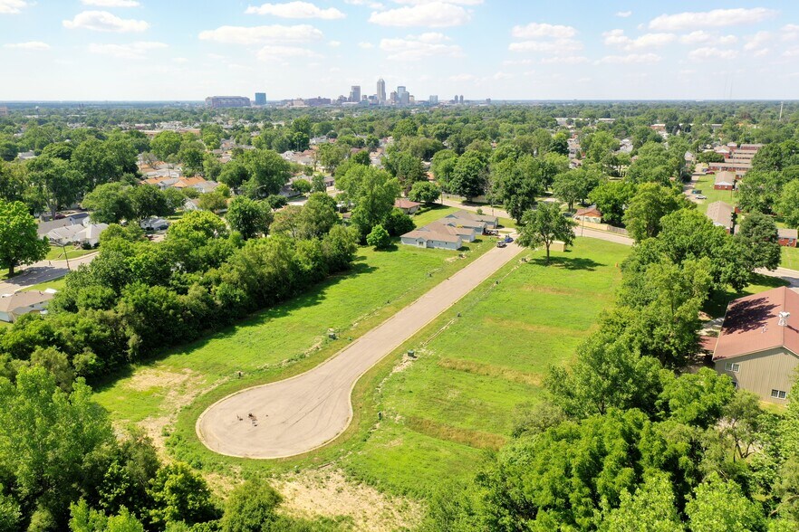 More Photos Of 2500 Walker Pl, Indianapolis Apartments For Sale