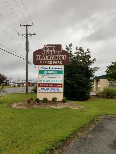 More Photos Of 1413 Teakwood Dr, Tappahannock Office For Lease