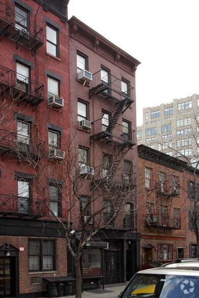 More Photos Of 61 Sullivan St, New York Apartments For Lease