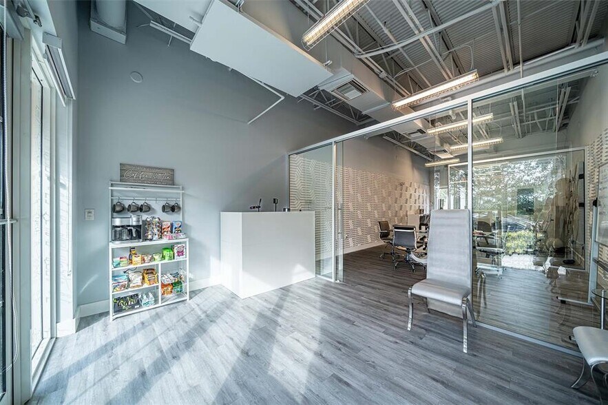 More Photos Of 2201 Palm Ave, Miramar Storefront Retail Office For Lease