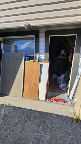 More Photos Of 1133 Industrial Blvd, Naples Manufacturing For Lease