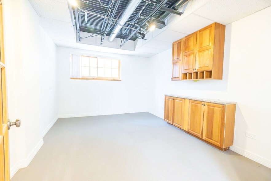 More Photos Of 1650 N Franklin St, Denver Office For Lease