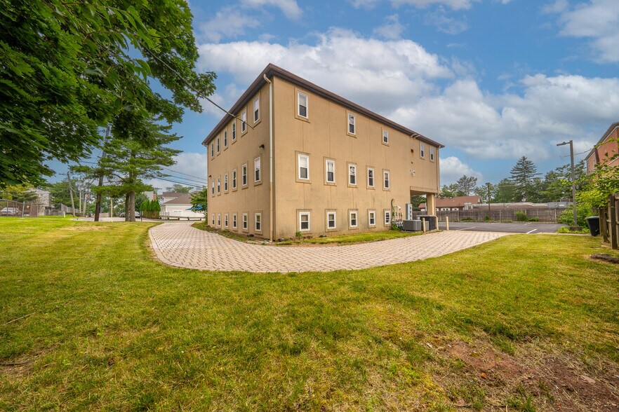 More Photos Of 8 Marcella Ave, West Orange Medical For Sale