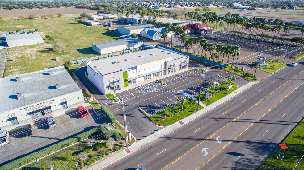 More Photos Of 2104 S McColl Rd, Edinburg Storefront For Sale