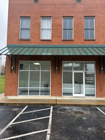More Photos Of 493 N Front St, Memphis Office For Lease