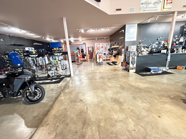 More Photos Of 3031 Gs Center Rd, Wenatchee General Retail For Sale