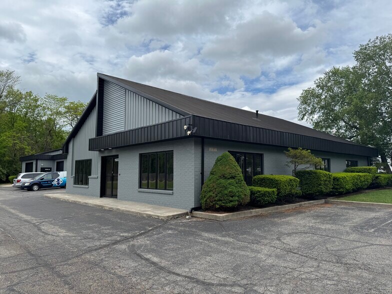 More Photos Of 15371 Stony Creek Way, Noblesville Light Distribution For Lease