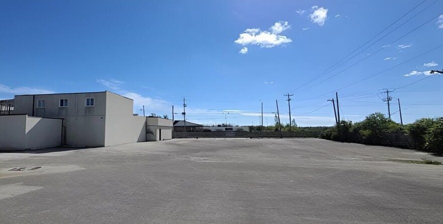 More Photos Of 544 Garrison Rd, Fort Erie Storefront Retail Office For Sale