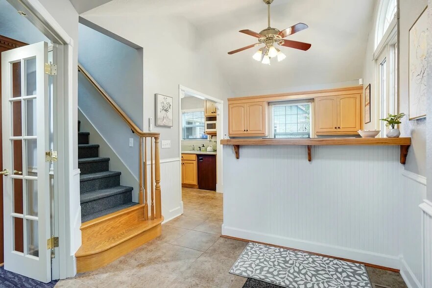 More Photos Of 1230 Fairview Ave SE, Salem Office For Sale