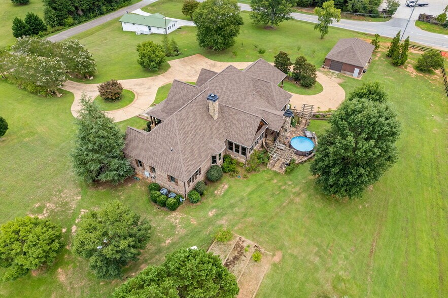 More Photos Of 2932 Highway 124 W, Jefferson Specialty For Sale