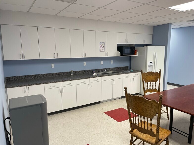 More Photos Of 4950 Stough Rd SW, Concord Flex For Sale