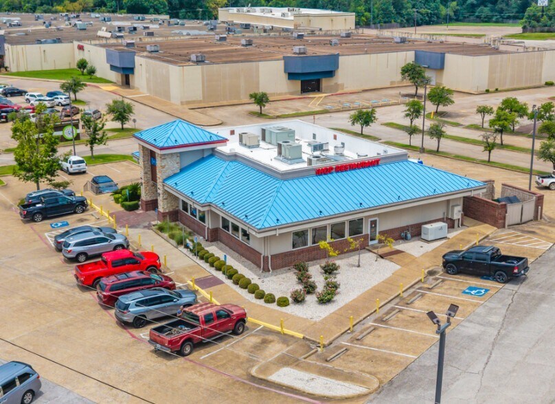 More Photos Of 4400 S Medford Dr, Lufkin Restaurant For Sale