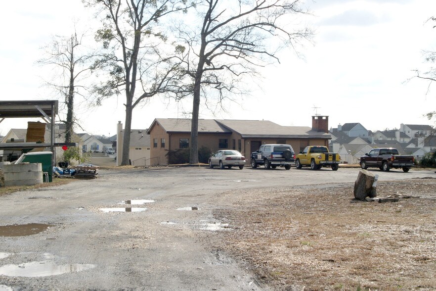 More Photos Of 5820 Highway 85, Riverdale Warehouse For Sale